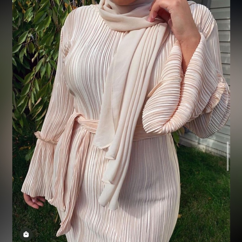 Long cream pleated dress worn once